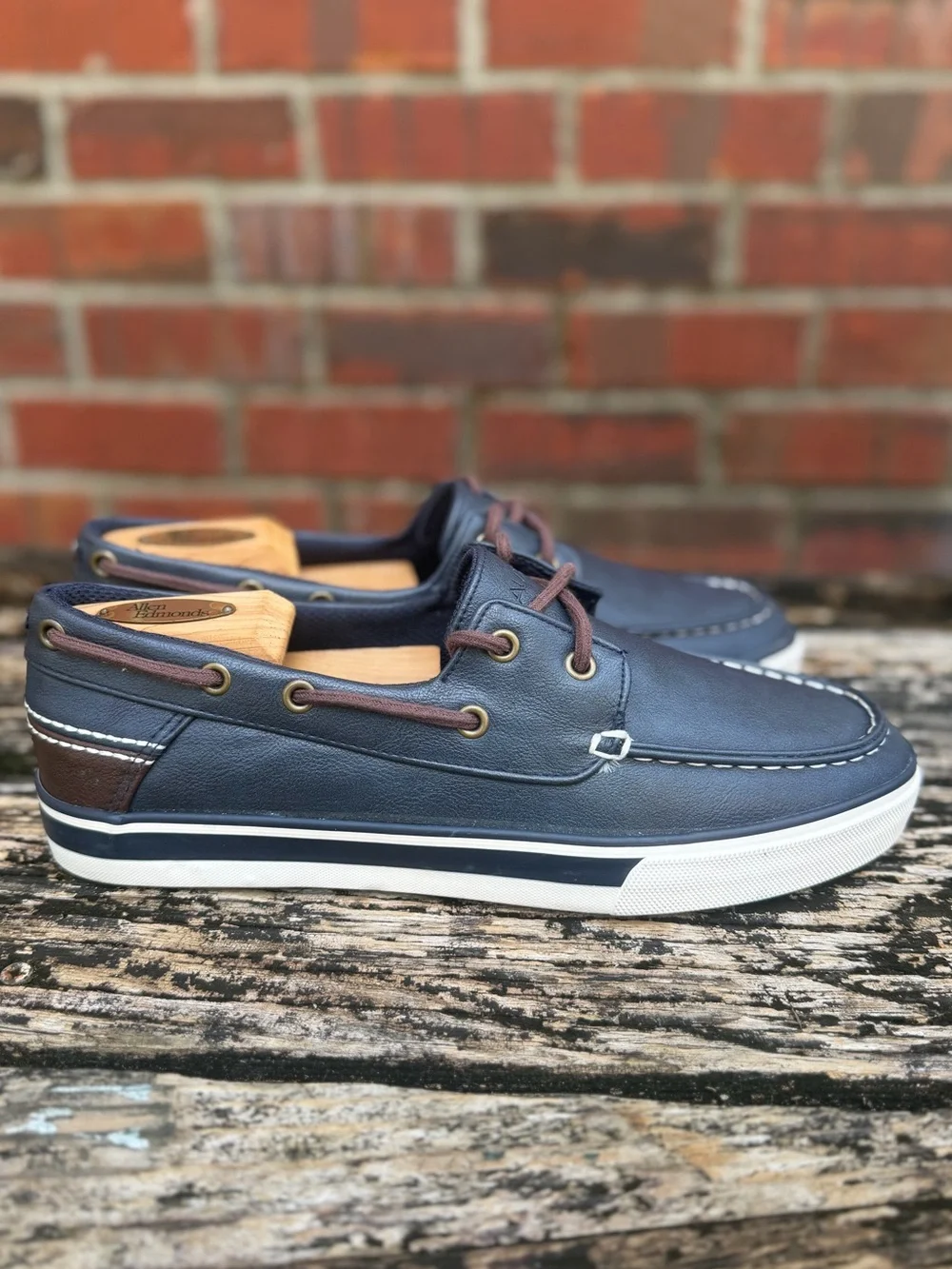 Nautica style contrast